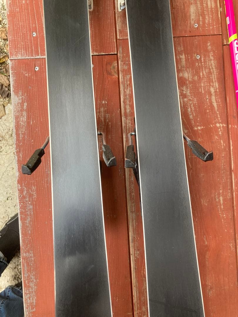 サロモン Salomon Lux スキー板、 Lekiストックのセット サロモン Salomon Lux スキー板、 Lekiストックのセット