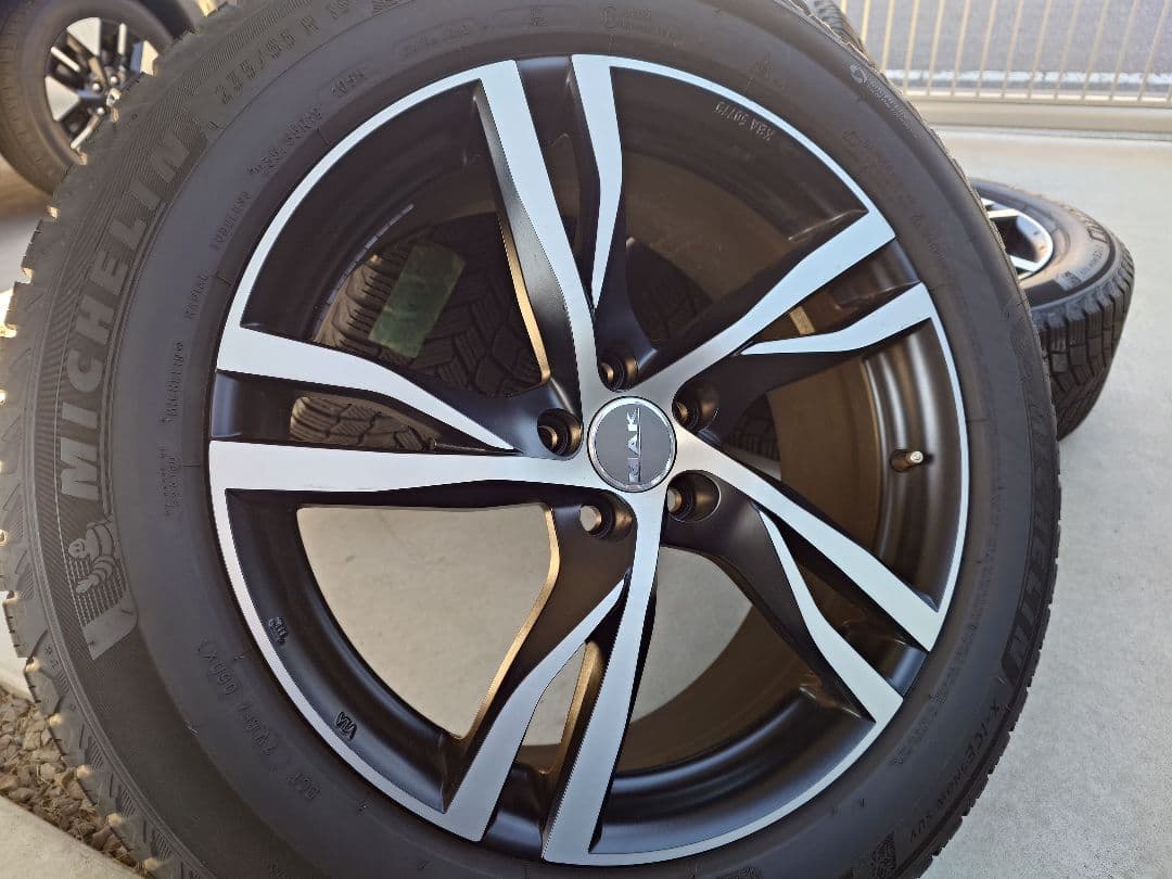 ★ボルボ XC40等★ 美品!スタッドレス・ホイールセット 235/55R19 ★ボルボ XC40等★ 美品!スタッドレス・ホイールセット 235/55R19