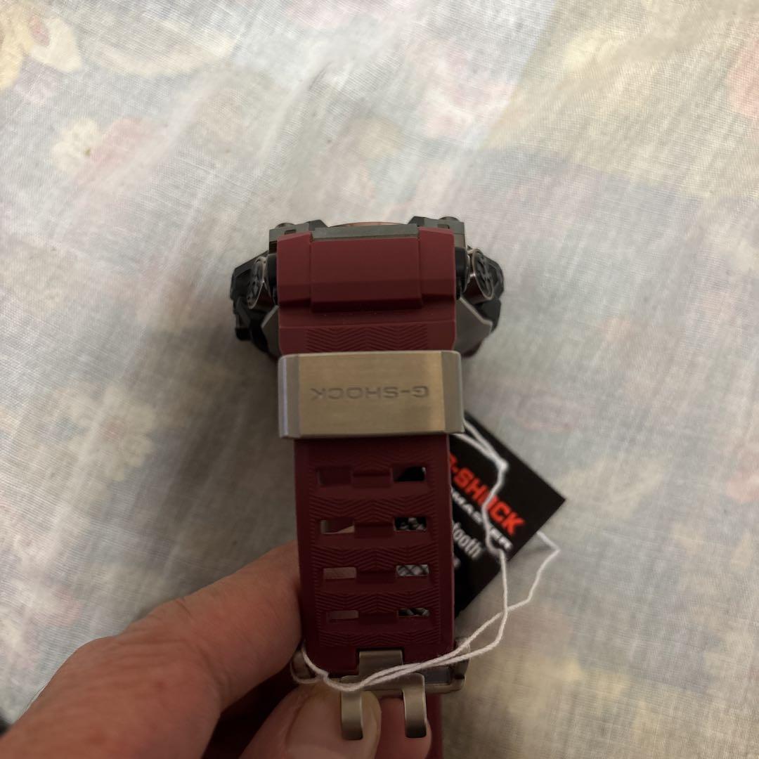 新品！カシオ　マッドマスター GWG-B1000-1A4JF ワインレッド