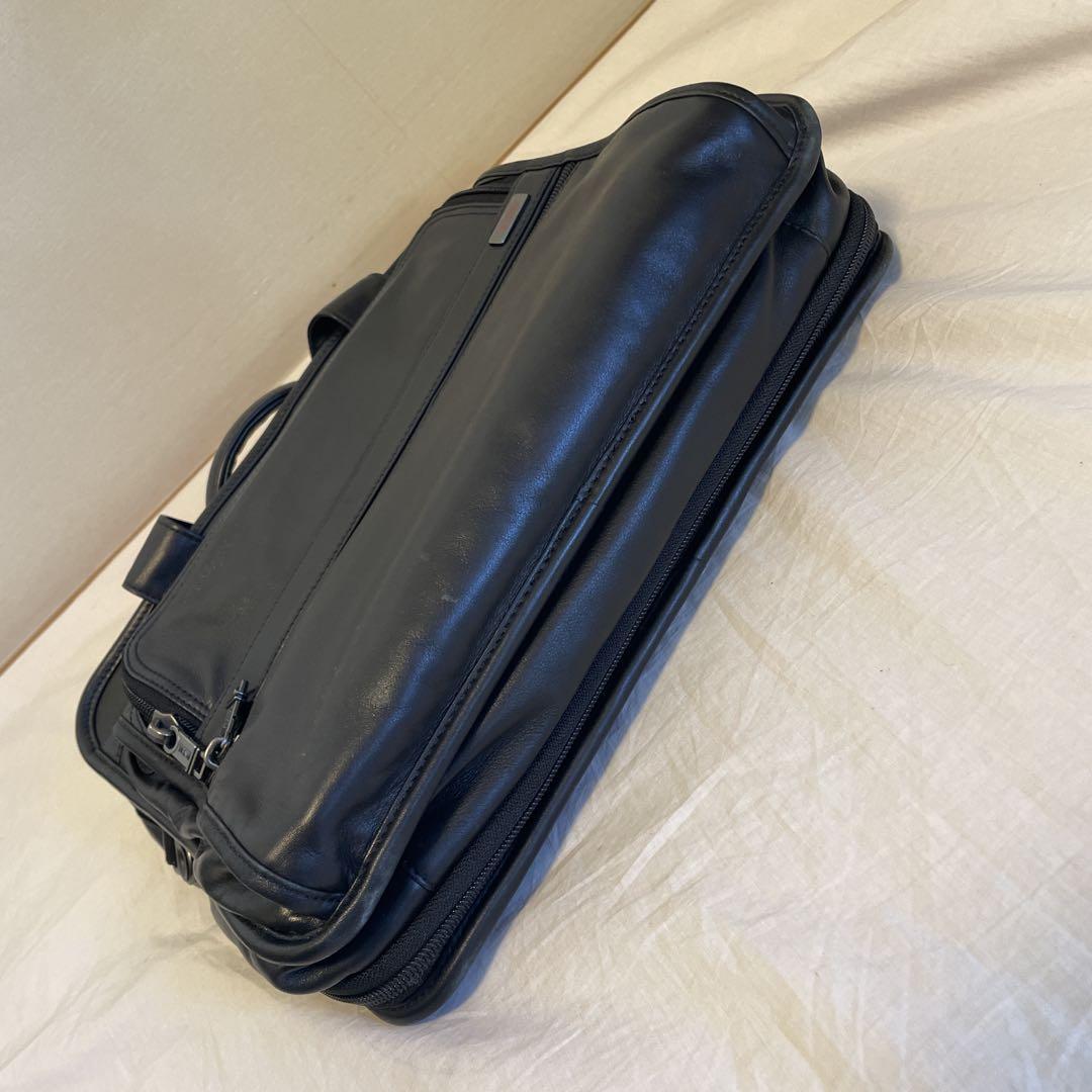 TUMI ビジネスバッグ ブラック　レザー A4対応　96021D4