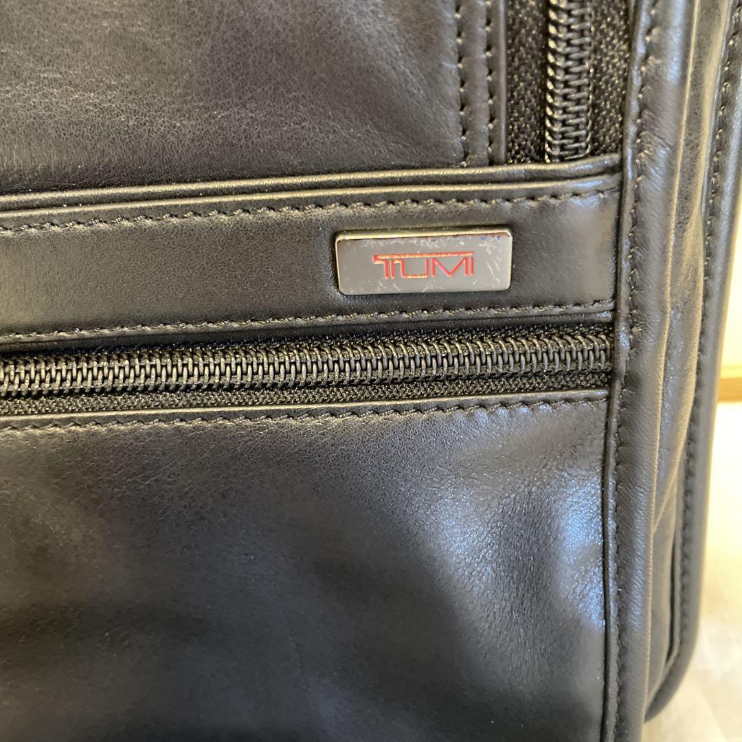 TUMI ビジネスバッグ ブラック　レザー A4対応　96021D4