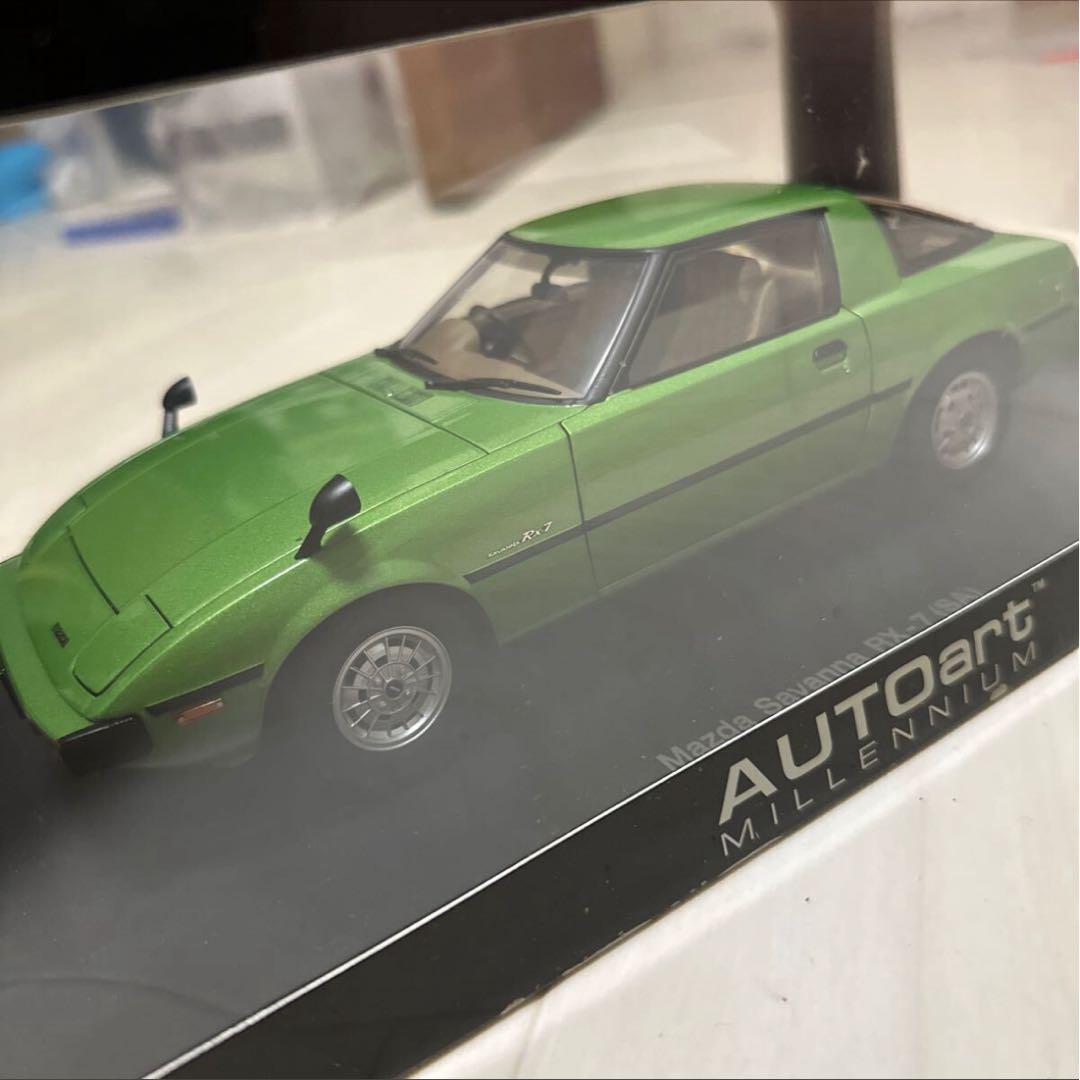オートアート 1/18 マツダ サバンナ RX-7 (SA22C)