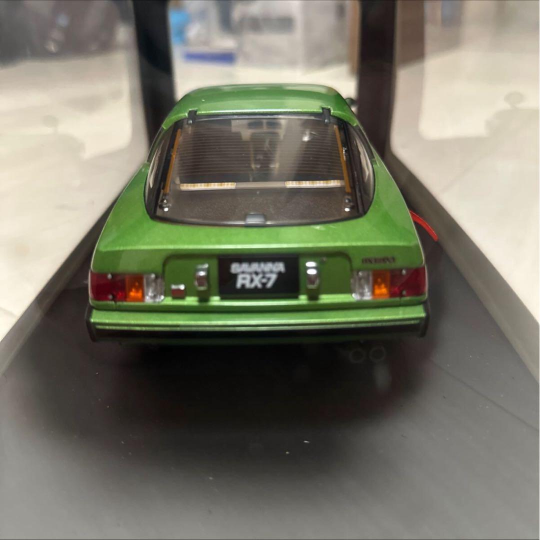 オートアート 1/18 マツダ サバンナ RX-7 (SA22C)