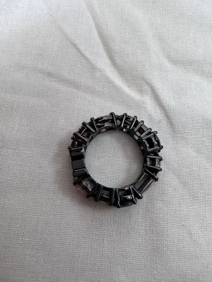 Louis Vuitton 装飾的な黒いリング♥に近い