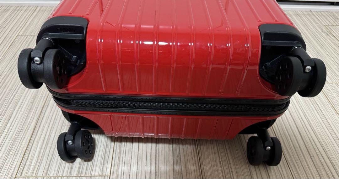⚪️RIMOWA【ESSENTIAL LITE Cabin S ・Red・美品】