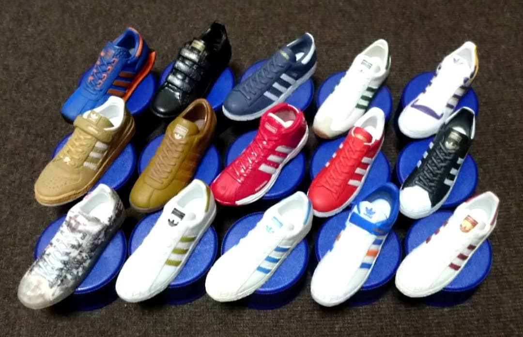 100 正規品 アディダス Adidas シューズモデル 15個 ボトルキャプ スポーツ Www Bluebendphotography Com 100 正規品 アディダス Adidas シューズモデル 15個 ボトルキャプ スポーツ Www Bluebendphotography Com