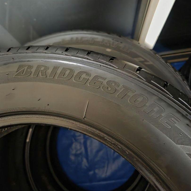 BRIDGESTONE 215/60R17 直接お引き取り可能