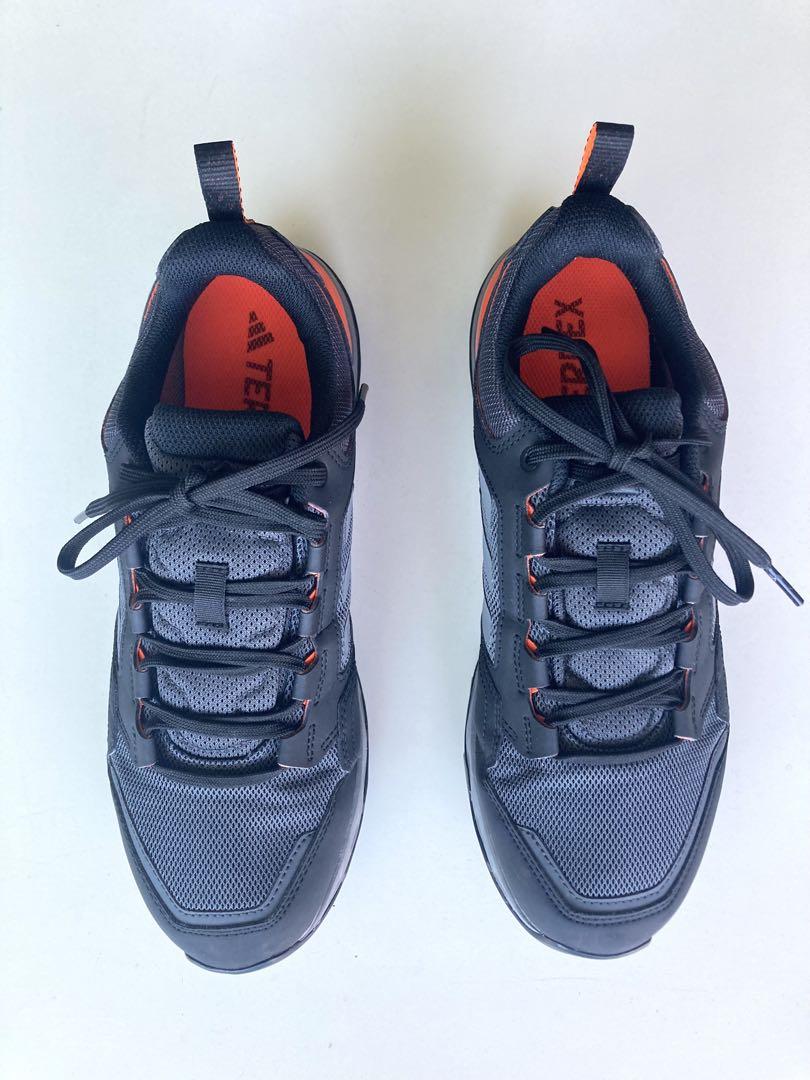 アディダス　トレースロッカー 2.0 GORE-TEX トレイルランニング