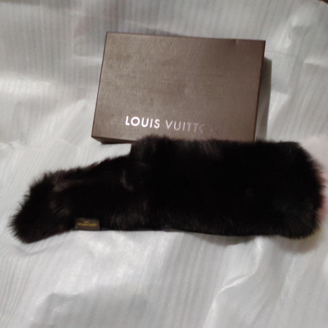 LOUIS VUITTON ブラックファーマフラー ルイヴィトン フォックスファーマフラー