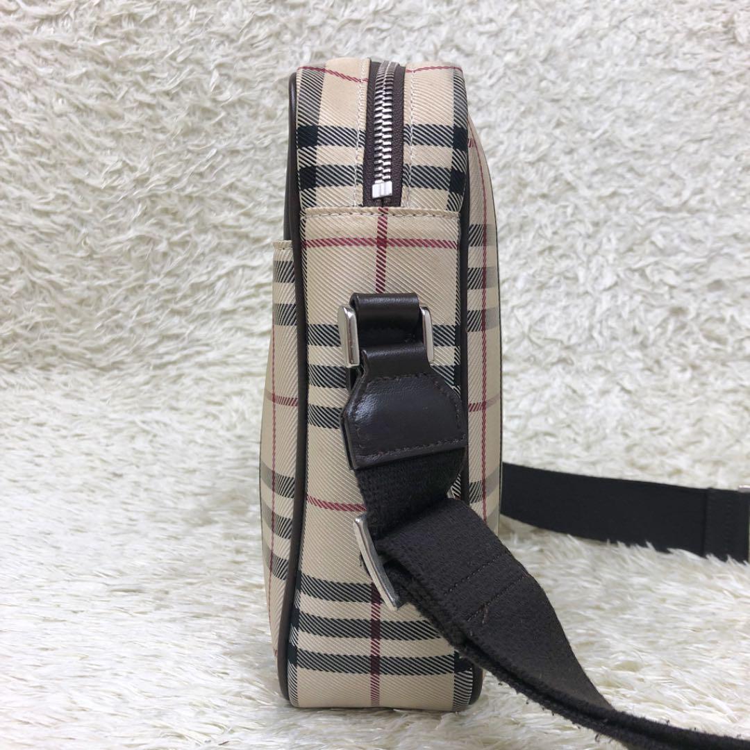 良品】バーバリー ショルダーバッグ ノバチェック ロゴプレート 縦型 ベージュ - メルカリ 良品】バーバリー ショルダーバッグ ノバチェック ロゴプレート 縦型 ベージュ - メルカリ