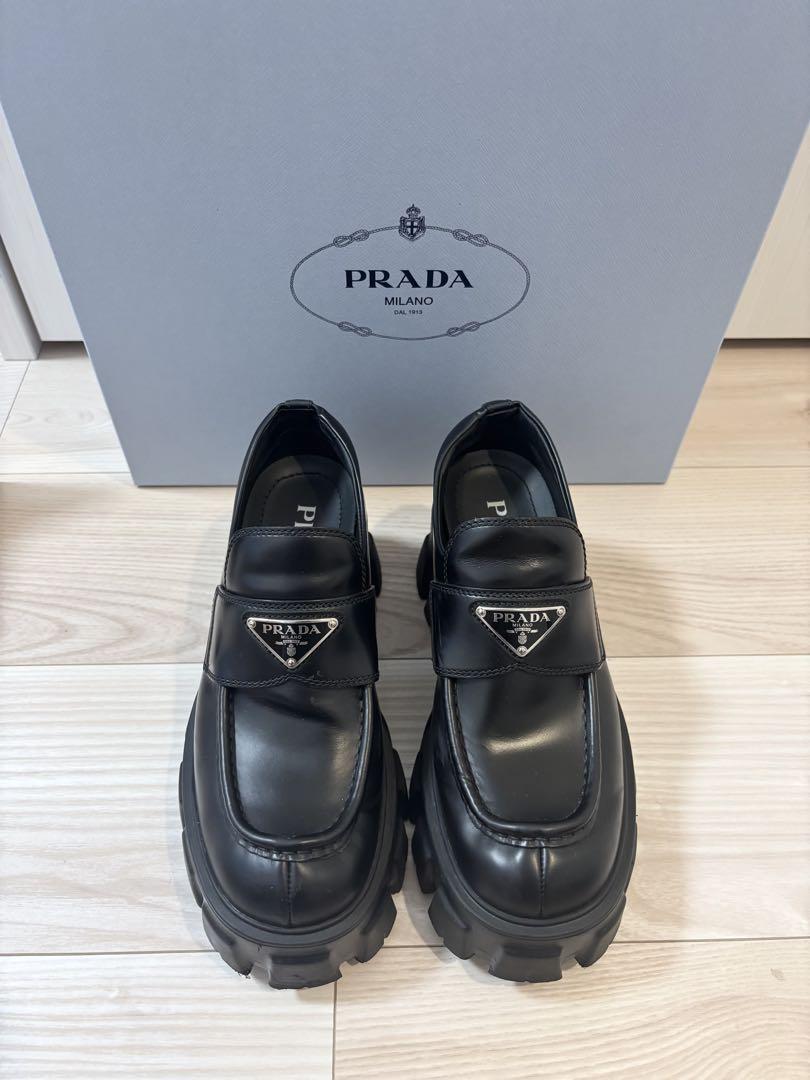PRADA モノリス ブラッシュドレザー ローファー