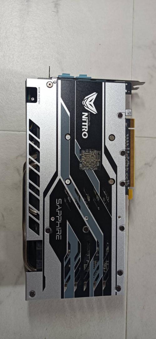 SAPPHIRE NITRO+ RADEON RX 590（値引きしました）