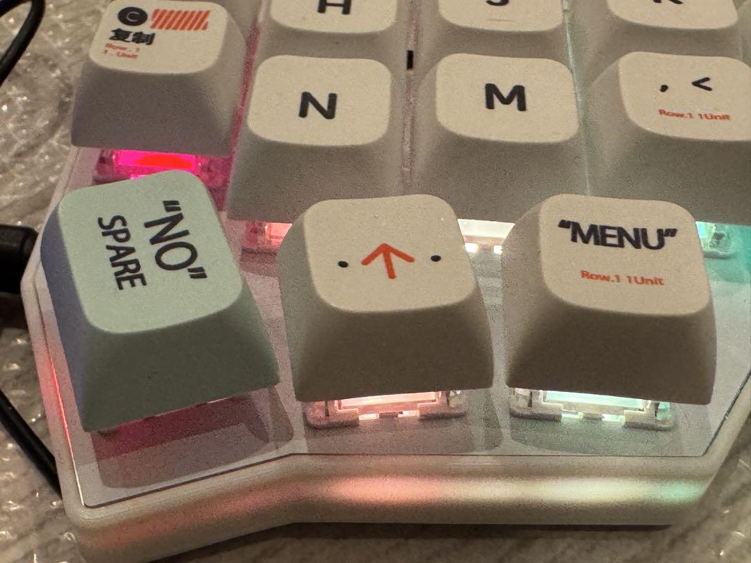 新品】corne v4 cherry 白 keychron静音リニア 完成品 - メルカリ
