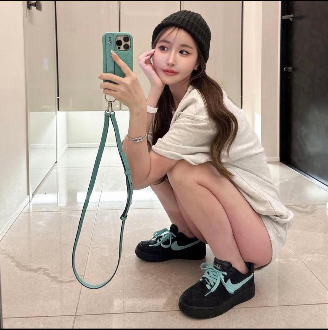 鈴木亜美さんBONAVENTURA iPhone 14 Pro ケース