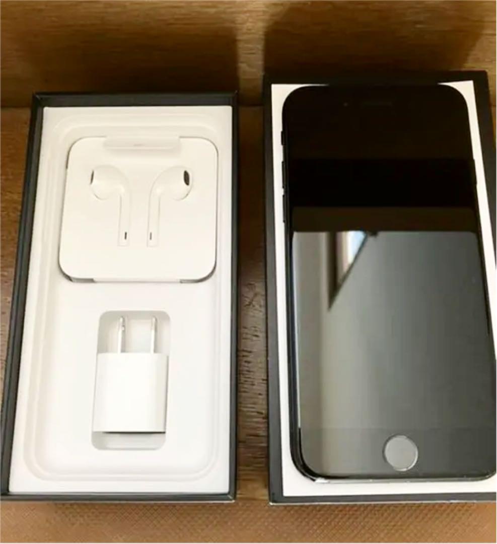 iPhone 7 Jet Black 32 GB SIMフリー