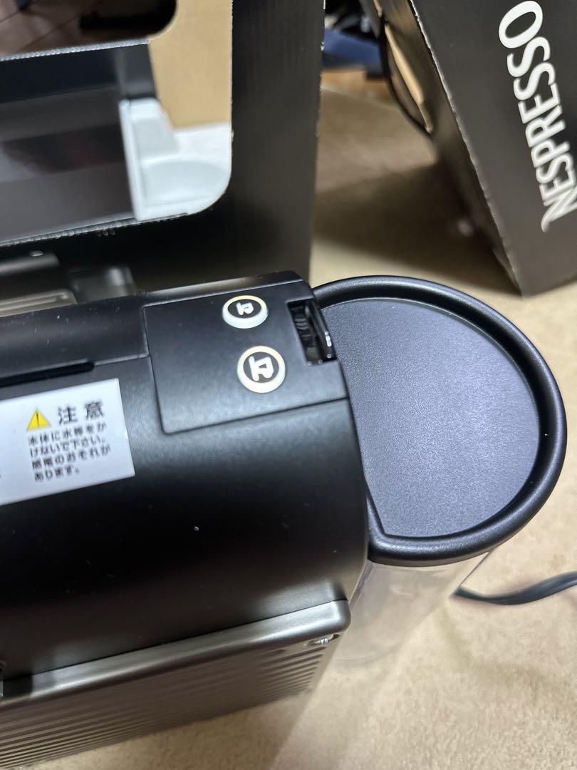 コーヒーメーカー・エスプレッソマシン NESPRESSO PIXIE