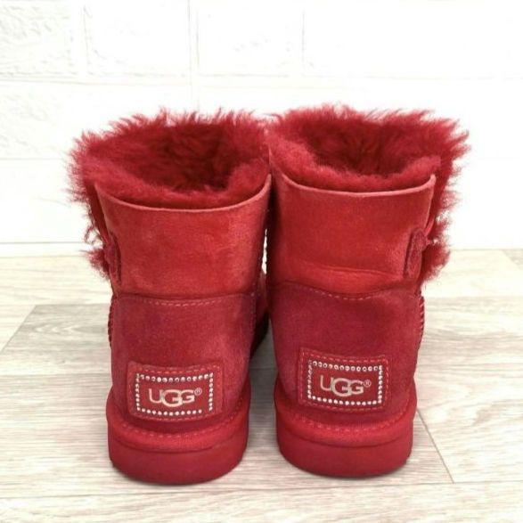 希少品】UGG W ミニベイリーボタン ブリング スワロフスキー 赤 23cm