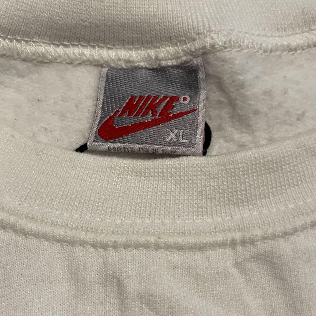 M-102 NIKE ナイキ　トレーナー　白　サイズXL 古着