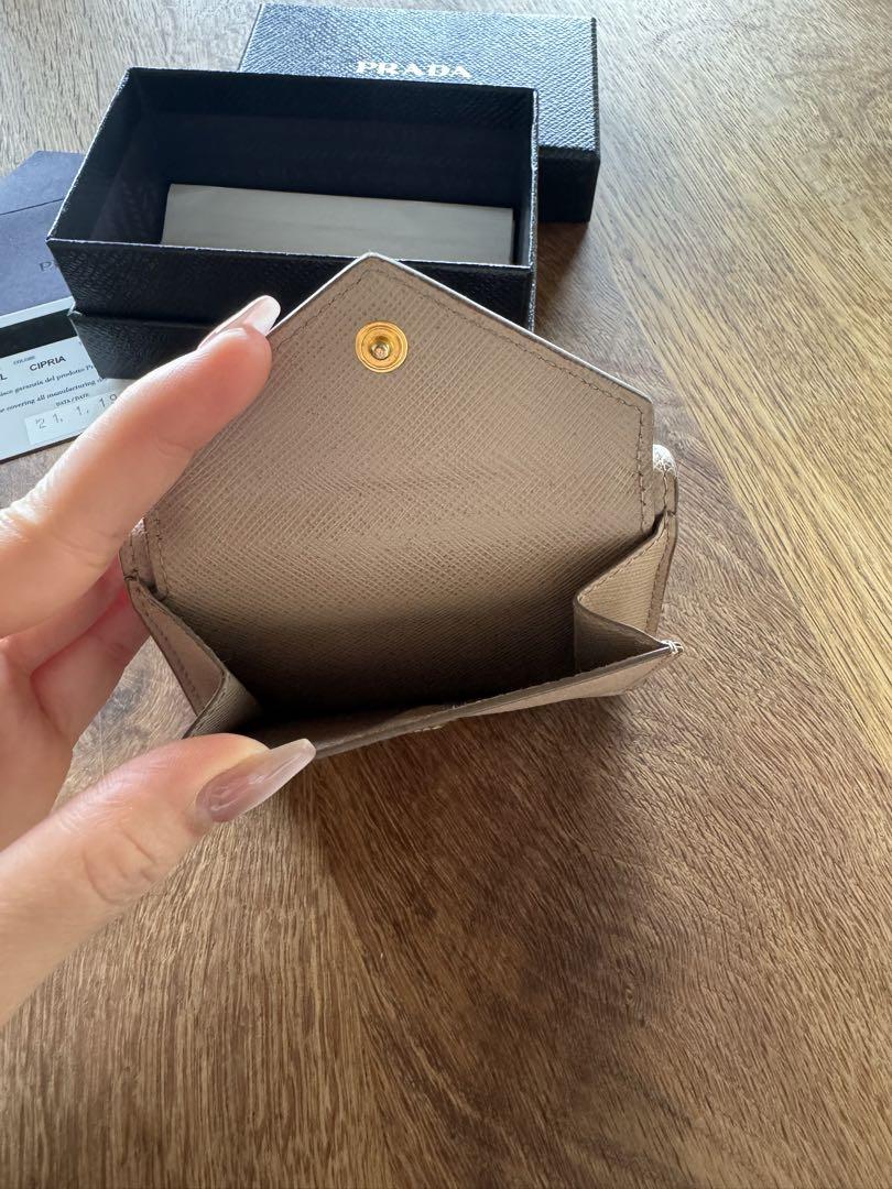 【美品】 PRADA プラダ　ミニウォレット　三つ折り財布　ベージュ