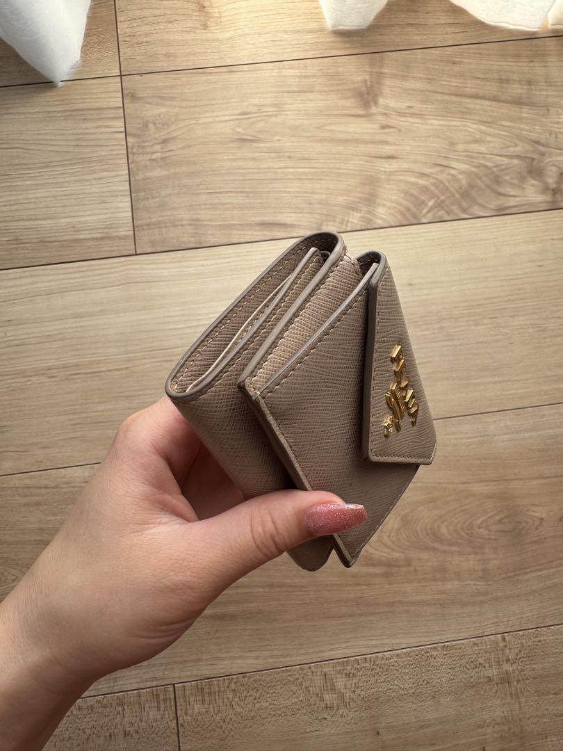 【美品】 PRADA プラダ　ミニウォレット　三つ折り財布　ベージュ