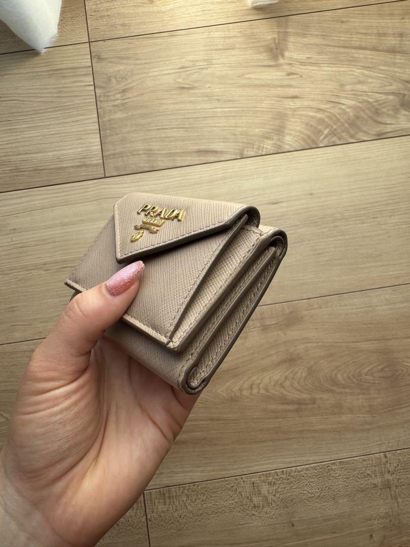 【美品】 PRADA プラダ　ミニウォレット　三つ折り財布　ベージュ