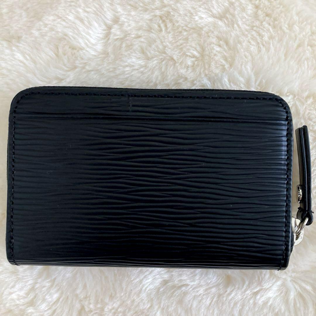 新品！Vivienne Westwood コインケース 型押しロゴ - メルカリ