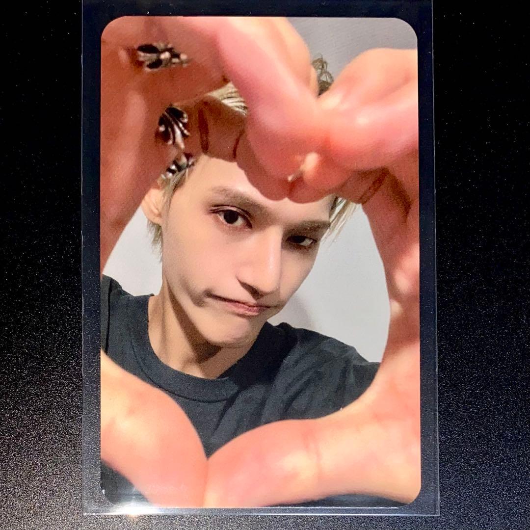 ATEEZ ウヨン トレカ HELLO82 LA目立った傷や汚れなし