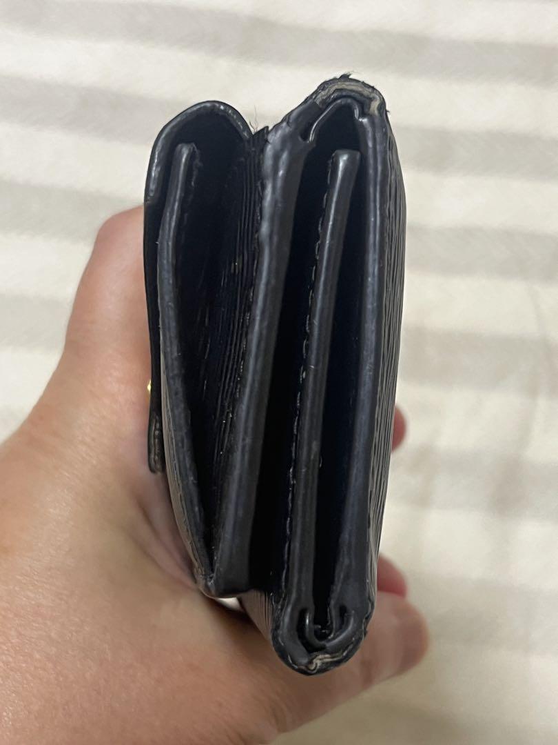 PRADA(プラダ)三つ折財布 ブラック