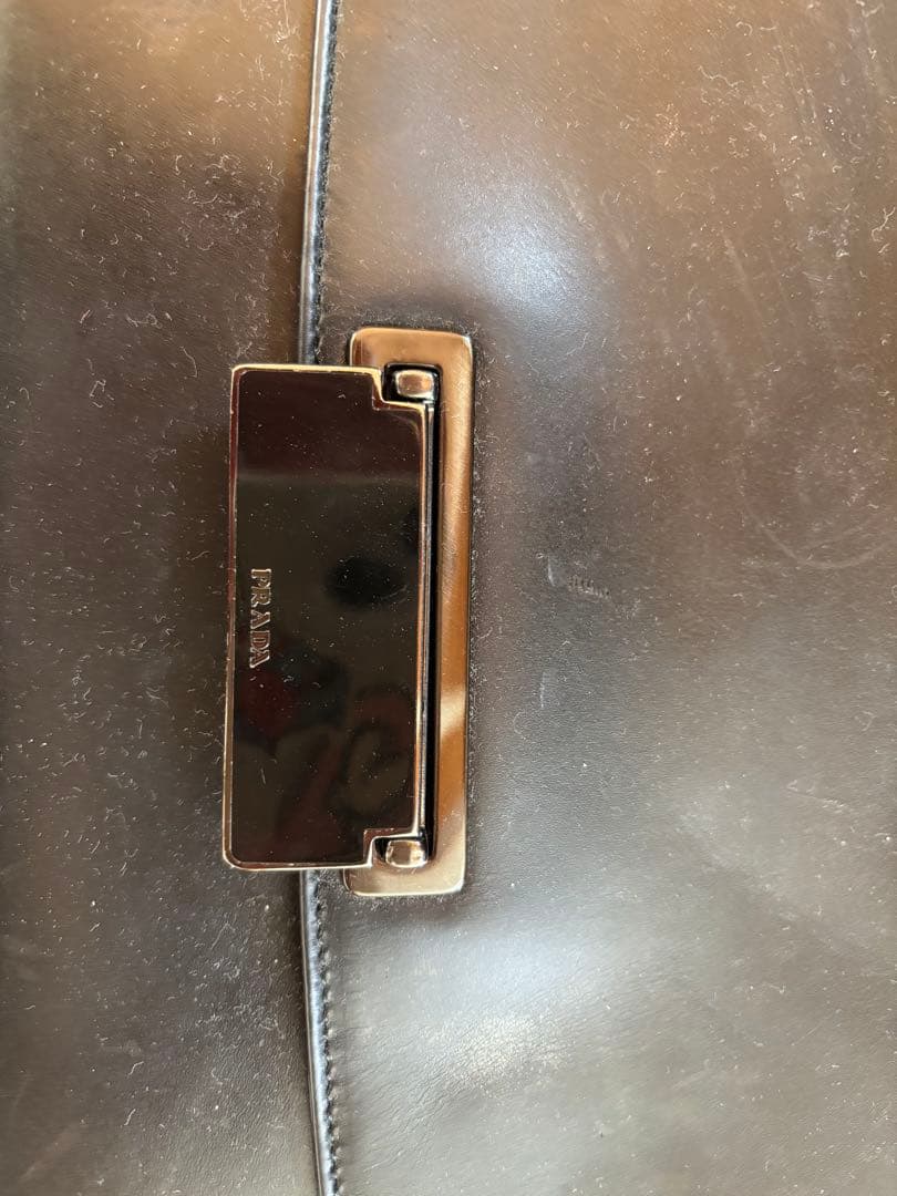 PRADA ブラック ショルダーバッグ PRADA ブラック ショルダーバッグ