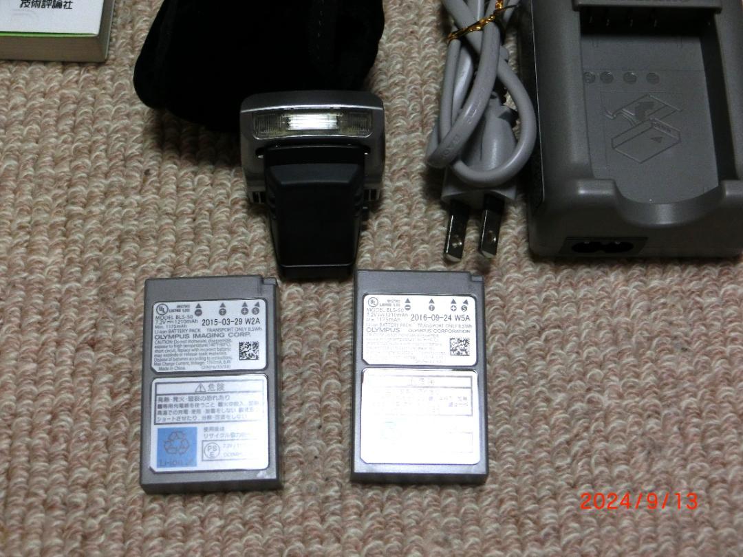超美品　OLYMPUS PEN  E-PL6 レンズ付/バッテリー２個他付属多数