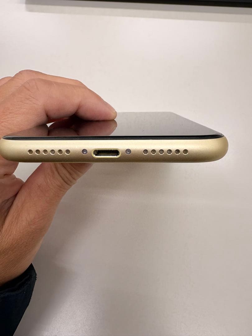 Apple iPhone XR イエロー 本体 64GB Apple iPhone XR イエロー 本体 64GB