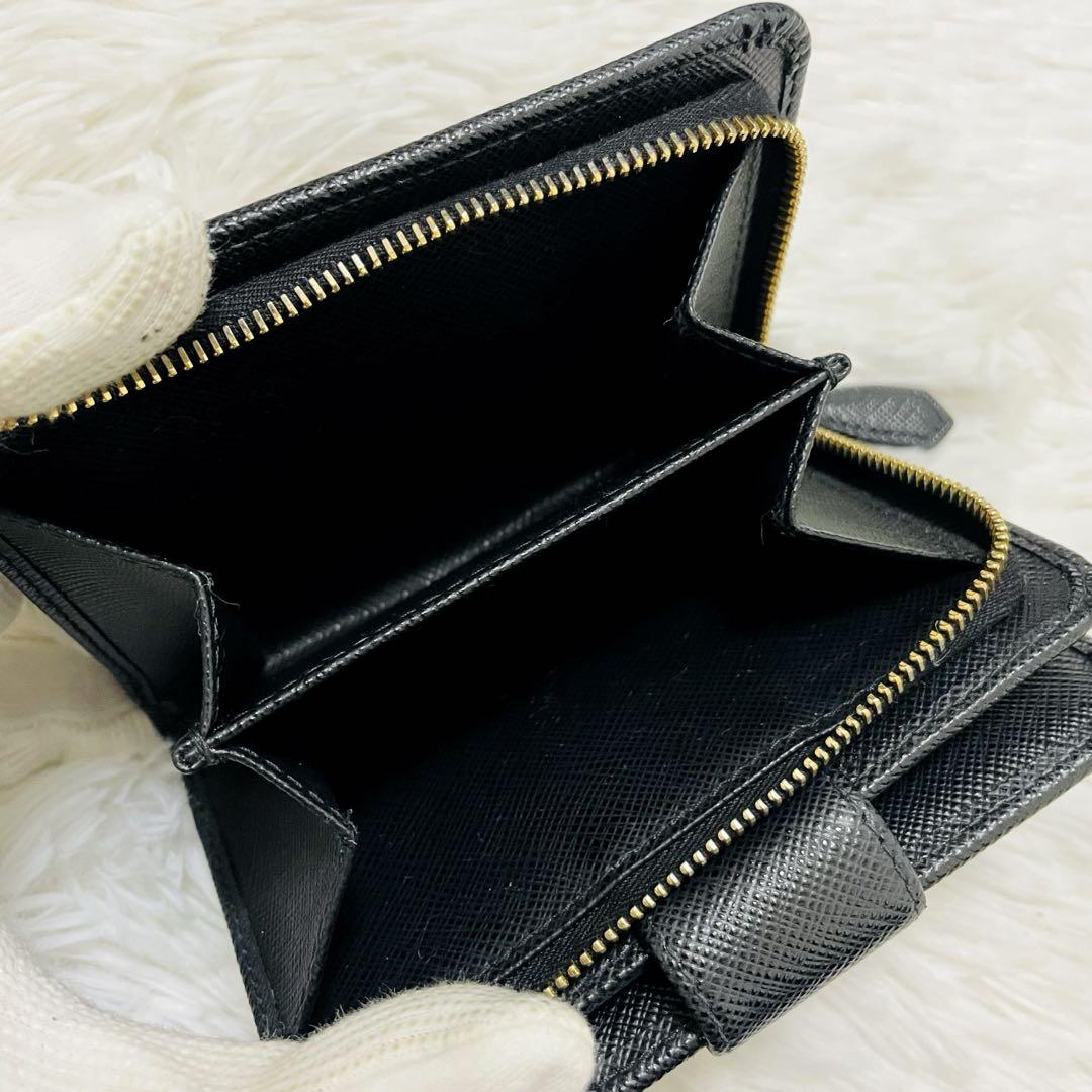 極美✨PRADA 二つ折り財布 サフィアーノ 三角ロゴ レザー ブラック