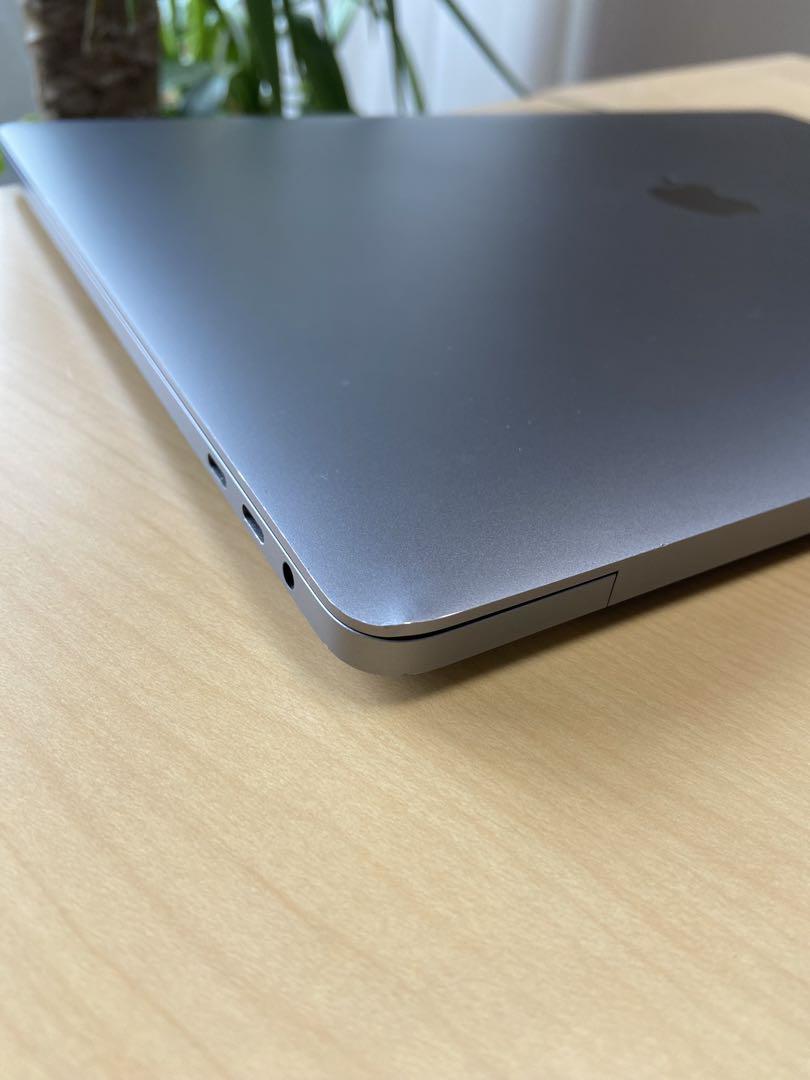 MacBook Pro 2.4GHz i9 8コア1TB/32GB