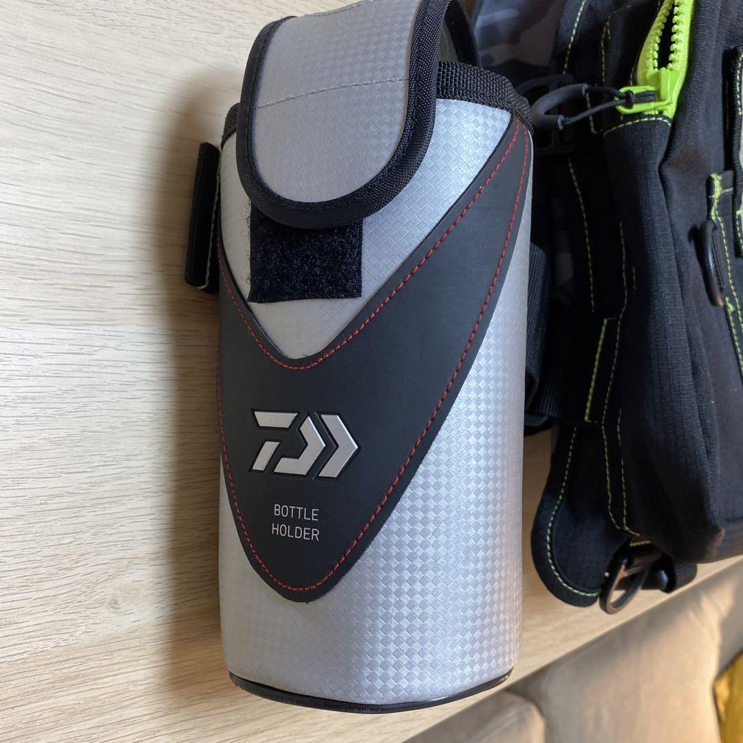 Daiwa ダイワ　フローティングベスト　ライフジャケット