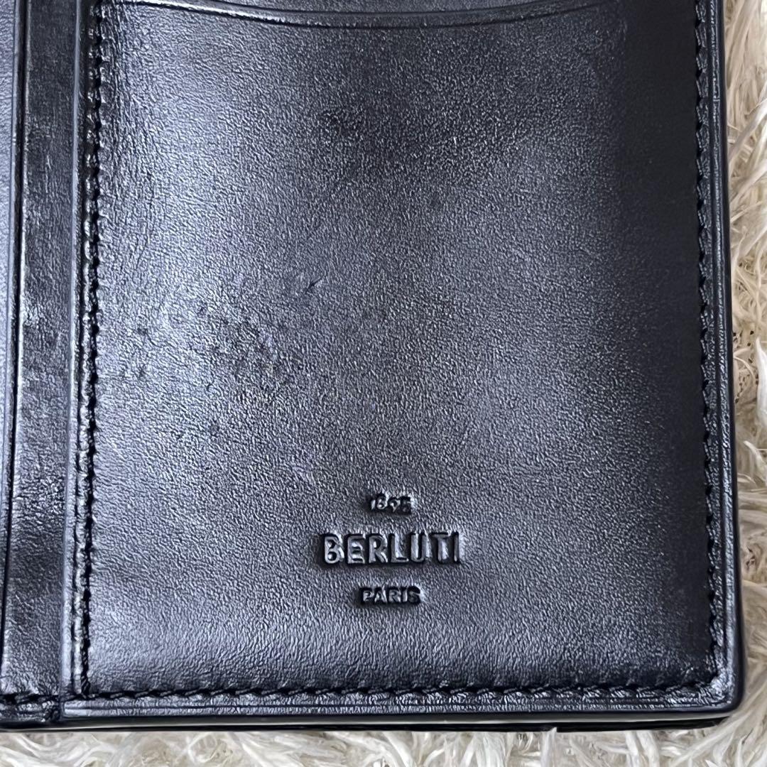 ☆美品☆ベルルッティ　サンタル スクリットレザー ジップロングウォレット　黒