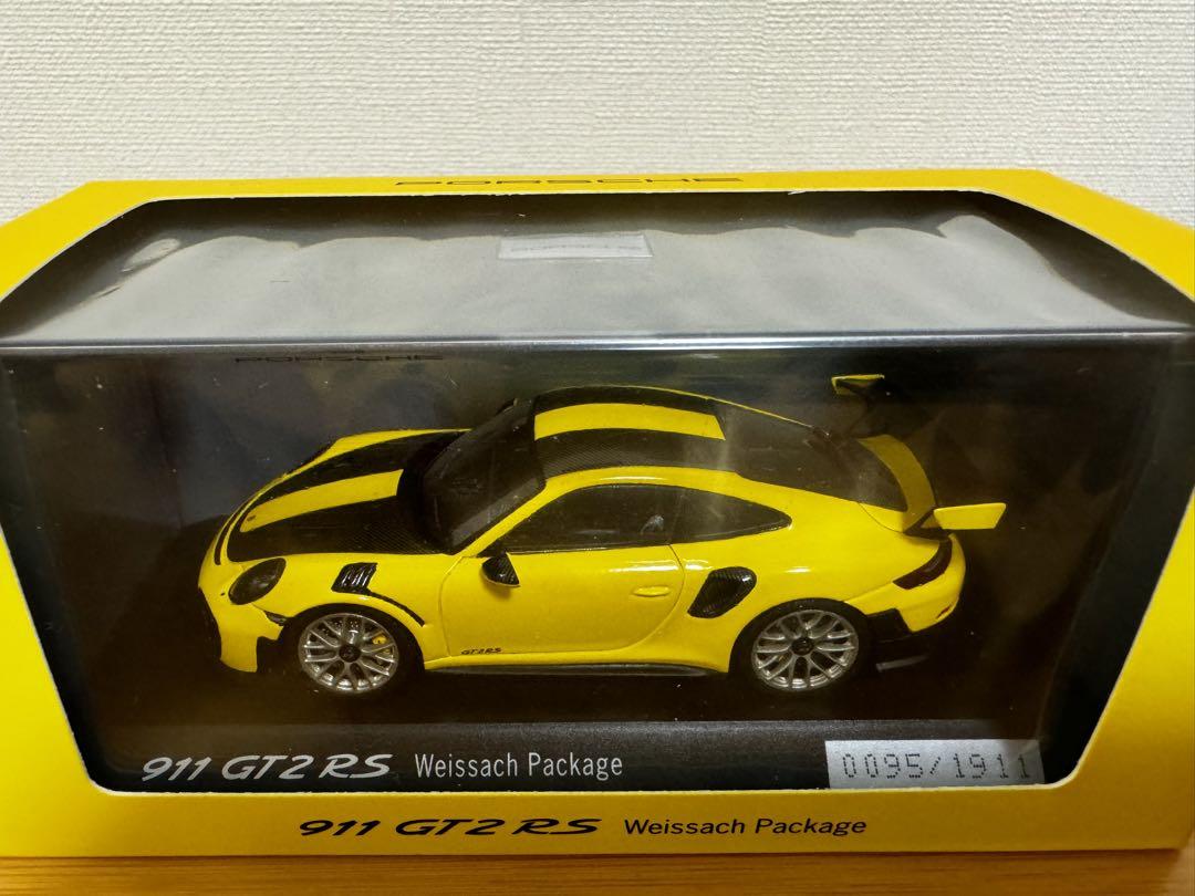 ミニカー Porsche 911 GT2 RS  Weissach Package
