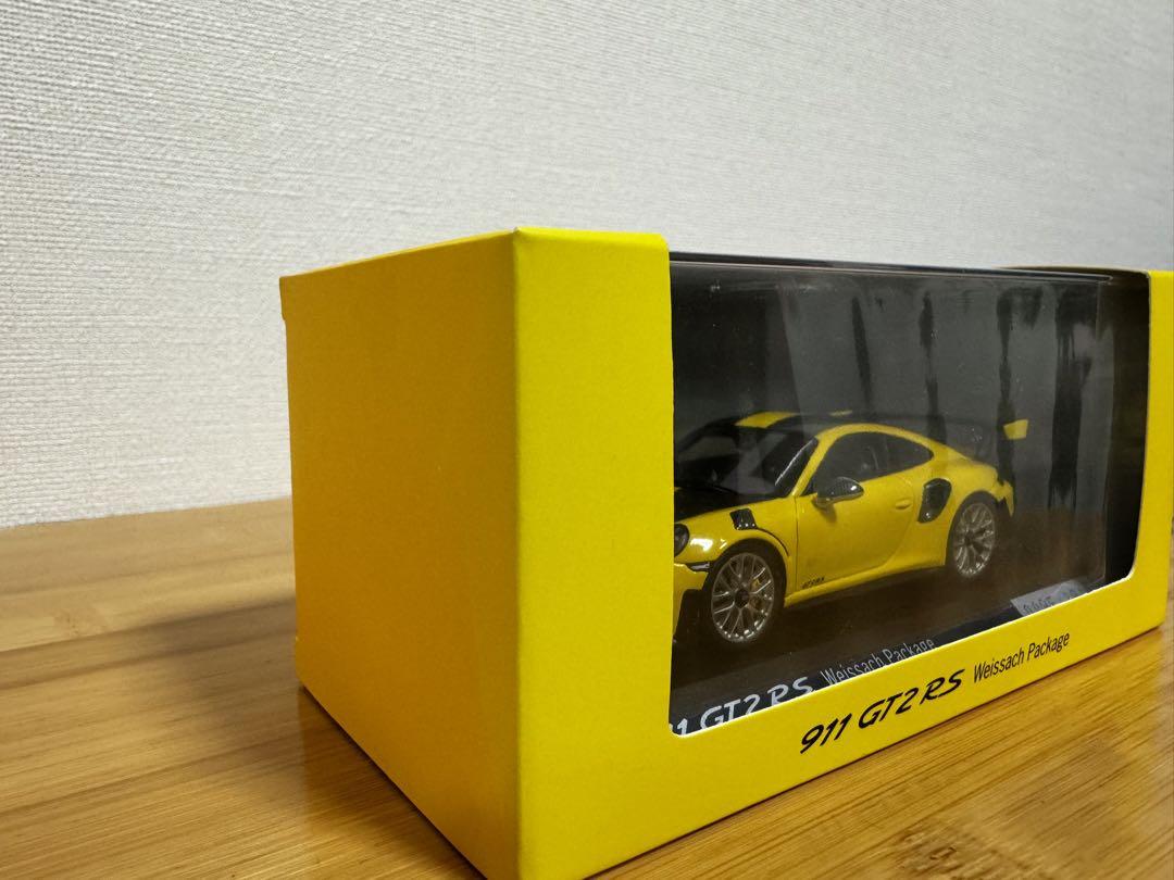 ミニカー Porsche 911 GT2 RS  Weissach Package