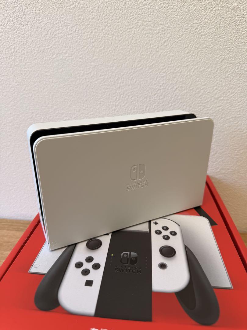 Nintendo Switch ELモデル