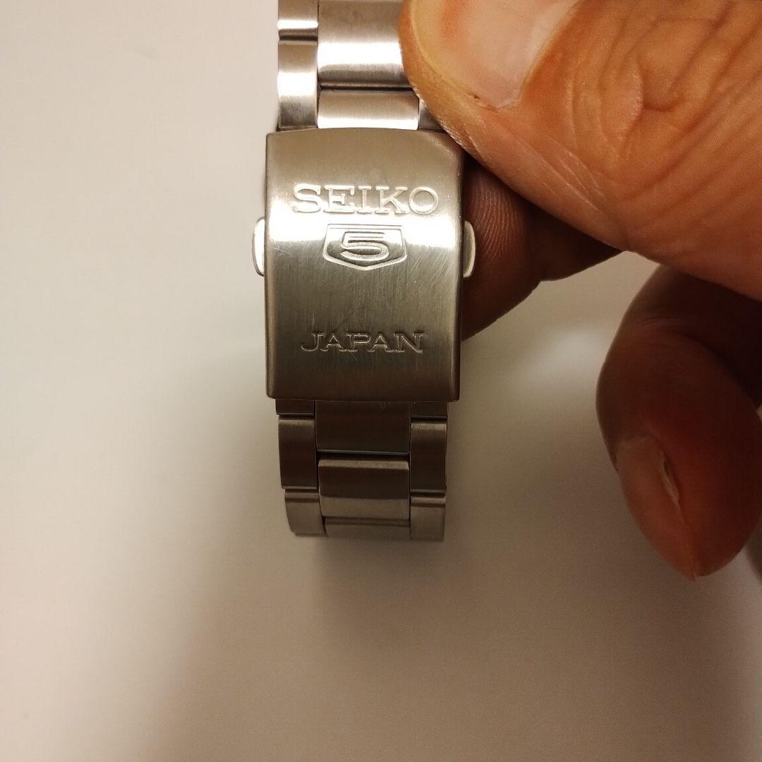 SEIKO5スポーツ 自動巻き腕時計 ブラック　余りコマ付き