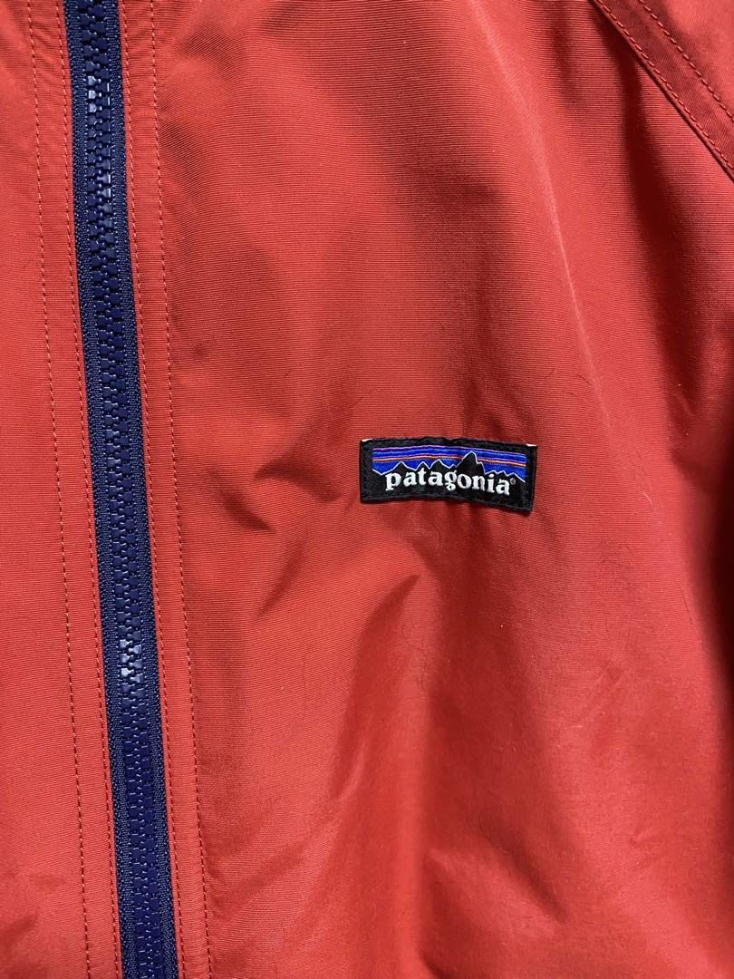patagonia レッド ナイロンジャケット