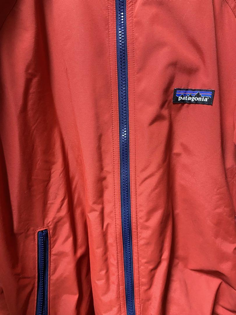 patagonia レッド ナイロンジャケット