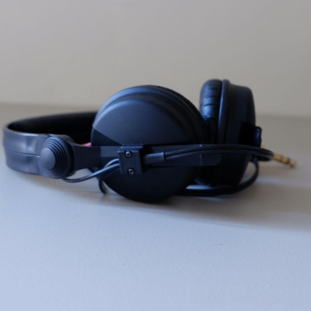 ヘッドホン Sennheiser HD 25