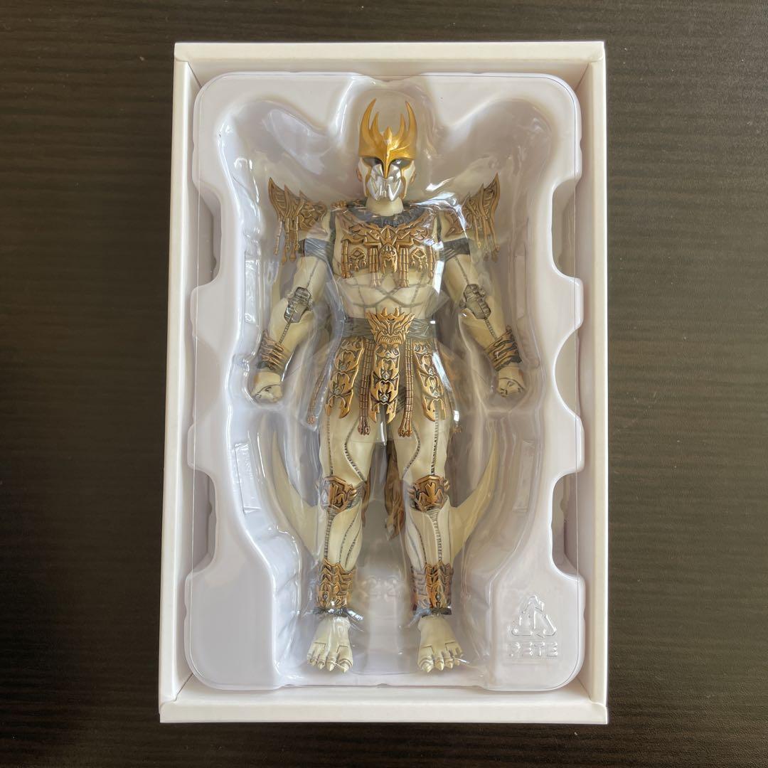 真骨彫製法 仮面ライダークウガ アルティメットフォーム&ン