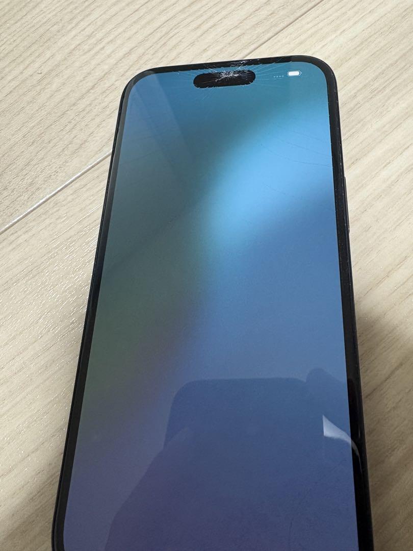 Apple iPhone 15ブラック 本体　256GB