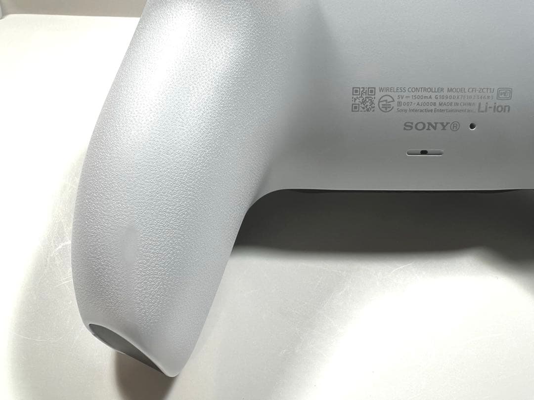 185【TMR•未使用に近い】PS5 DualSense コントローラ　ホワイト