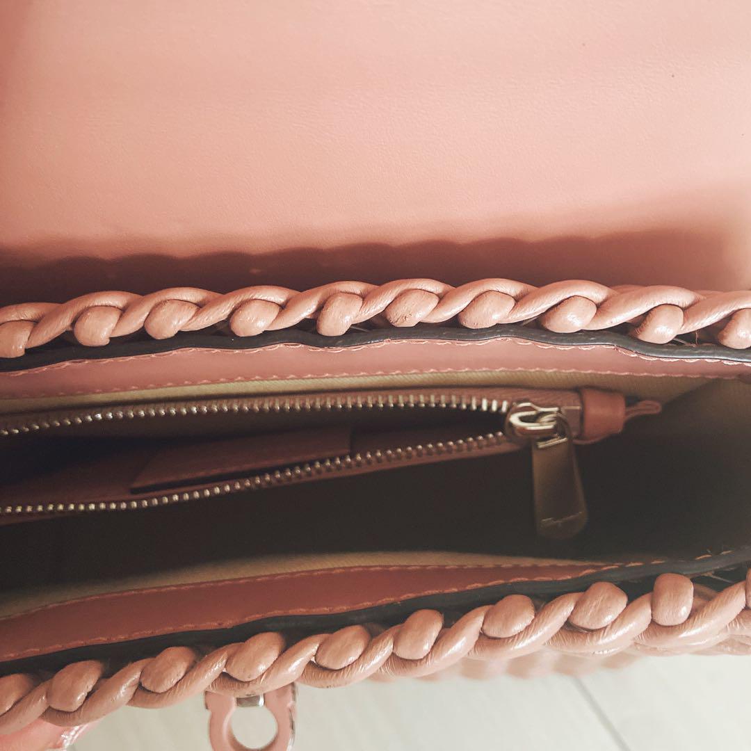 FERRAGAMO バック　ピンク