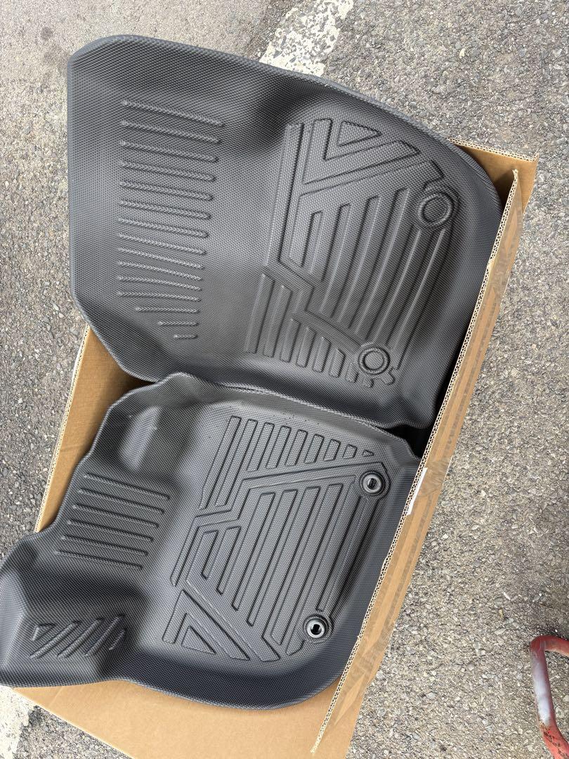 ヴェゼル 防水フロアマット 新品未使用