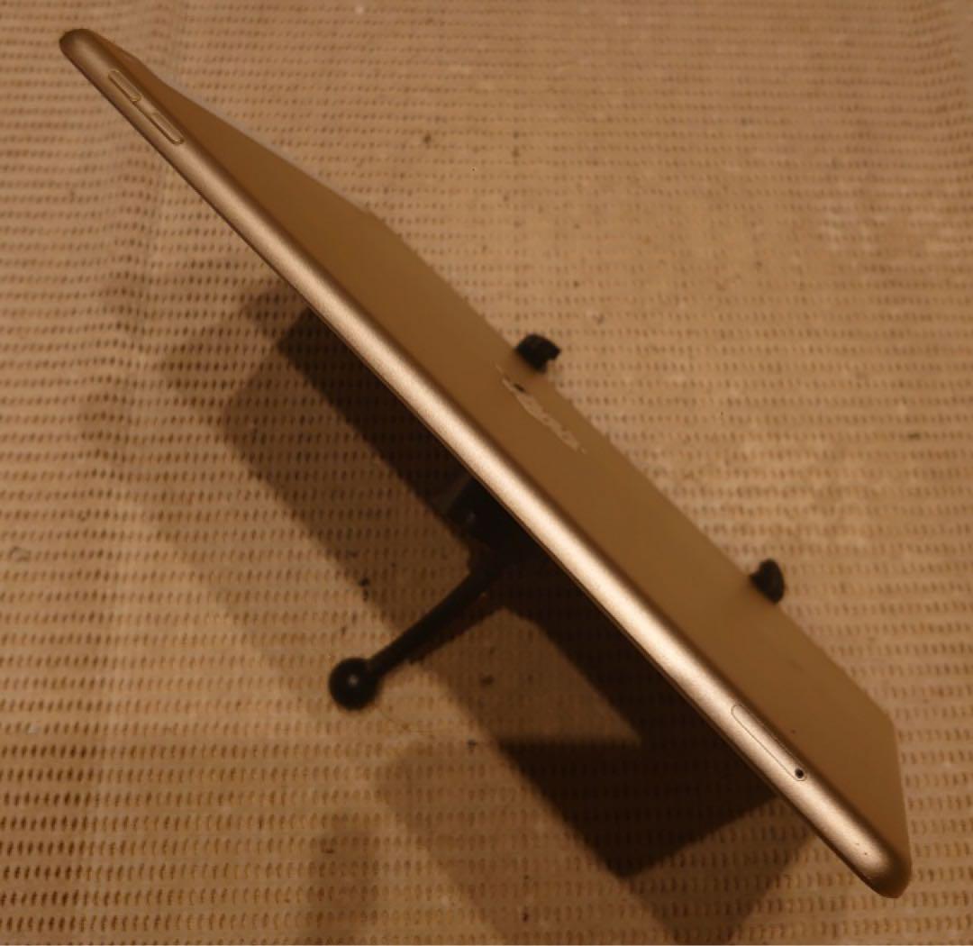 4HP62完動品SIMフリー液晶無傷iPad第5世代