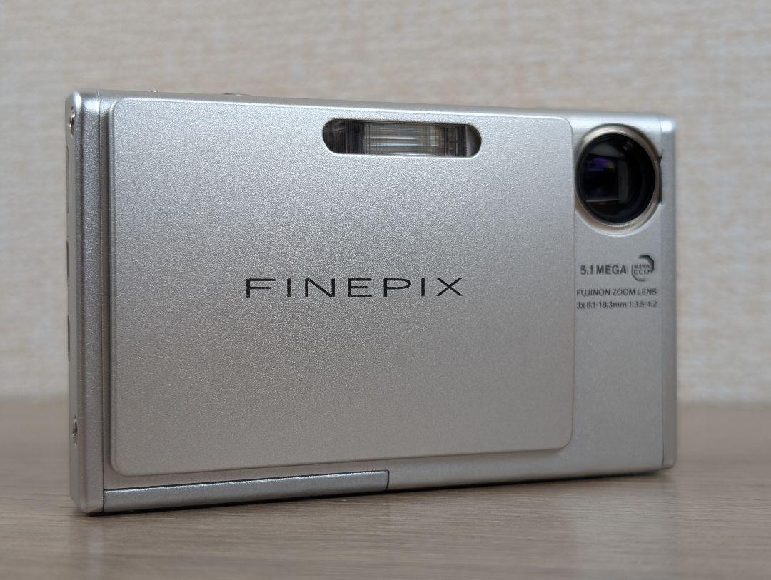 【良品】FUJIFILM FinePix Z3 シルバー デジタルカメラ