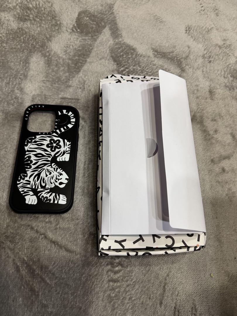白黒虎デザイン iPhone15pro用ケース マグセーフ対応 白黒虎デザイン iPhone15pro用ケース マグセーフ対応新 モデル